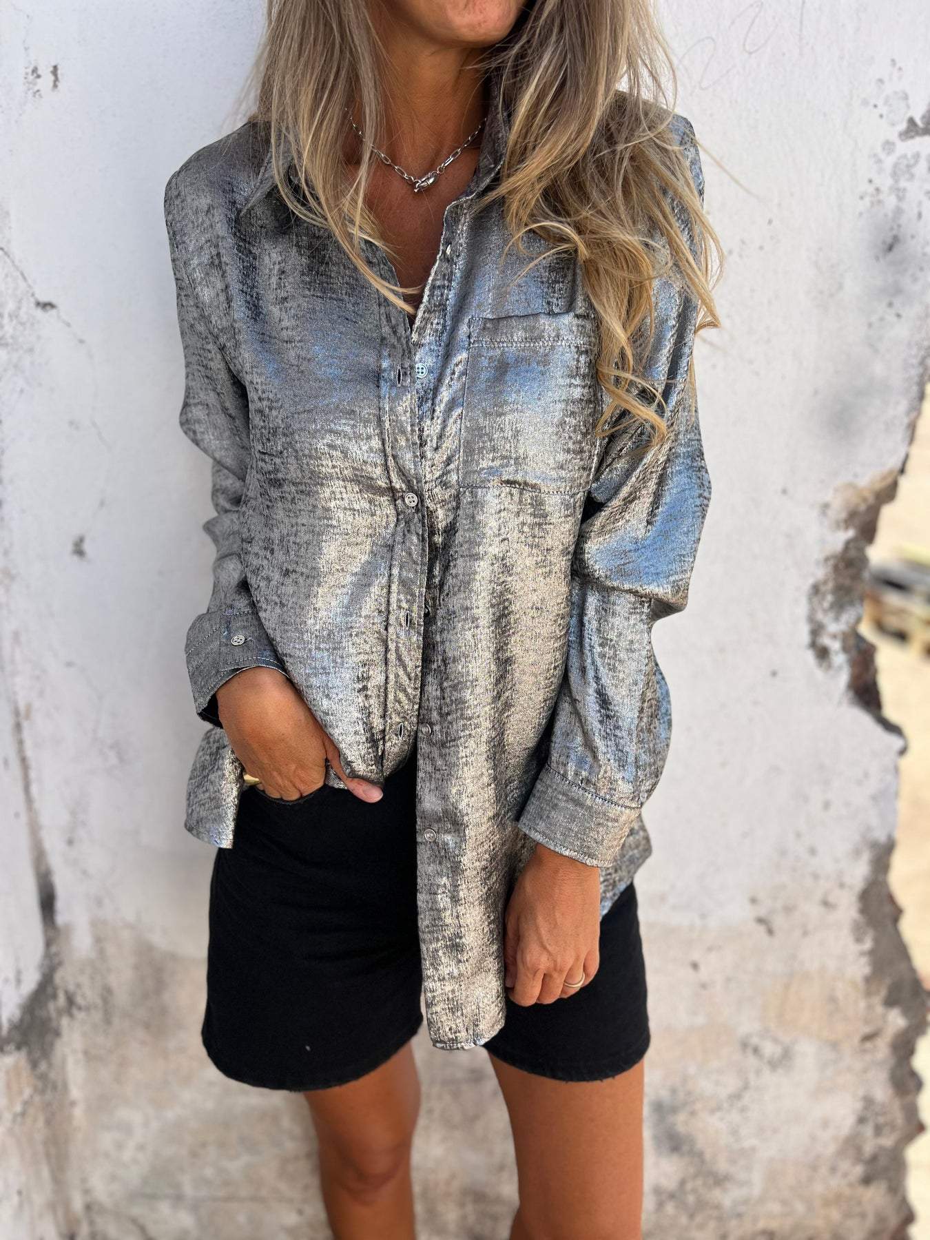 Hana® | Metallic-Bluse - Image 2