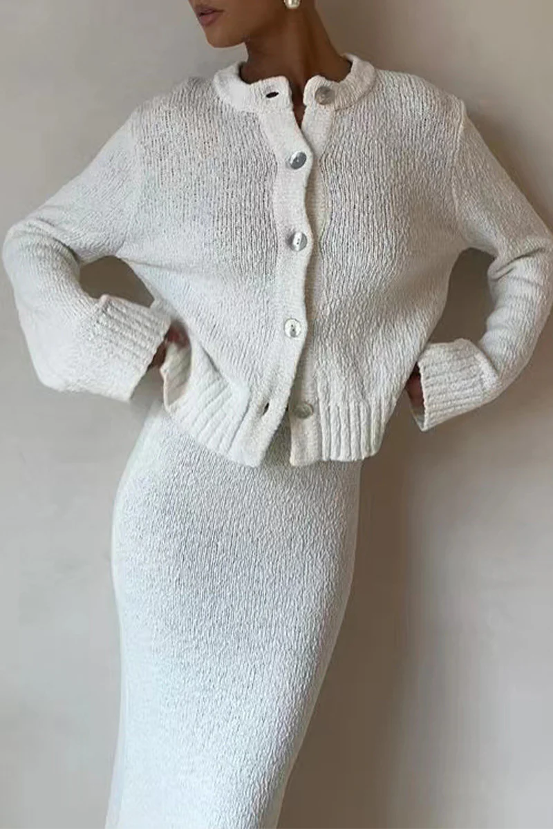 Harriet | Elegant two-piece suit with buttons and an O-neck and long sleeves