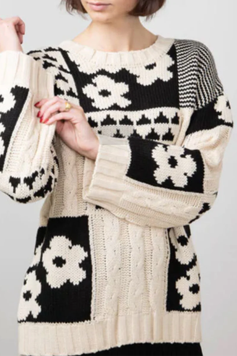 Heike | Casual O-neck sweaters with contrast color block floral pattern - Image 3
