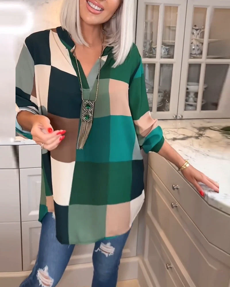 Helga | Color block ruffle V-neck top