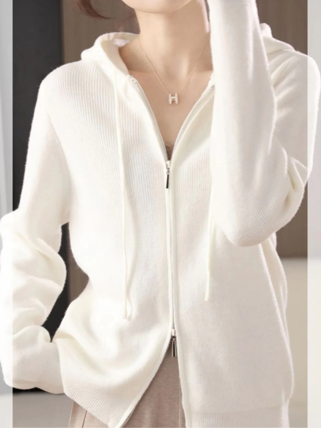 Helga | Long sleeve hoodie with drawstring and zip fastening - Image 17