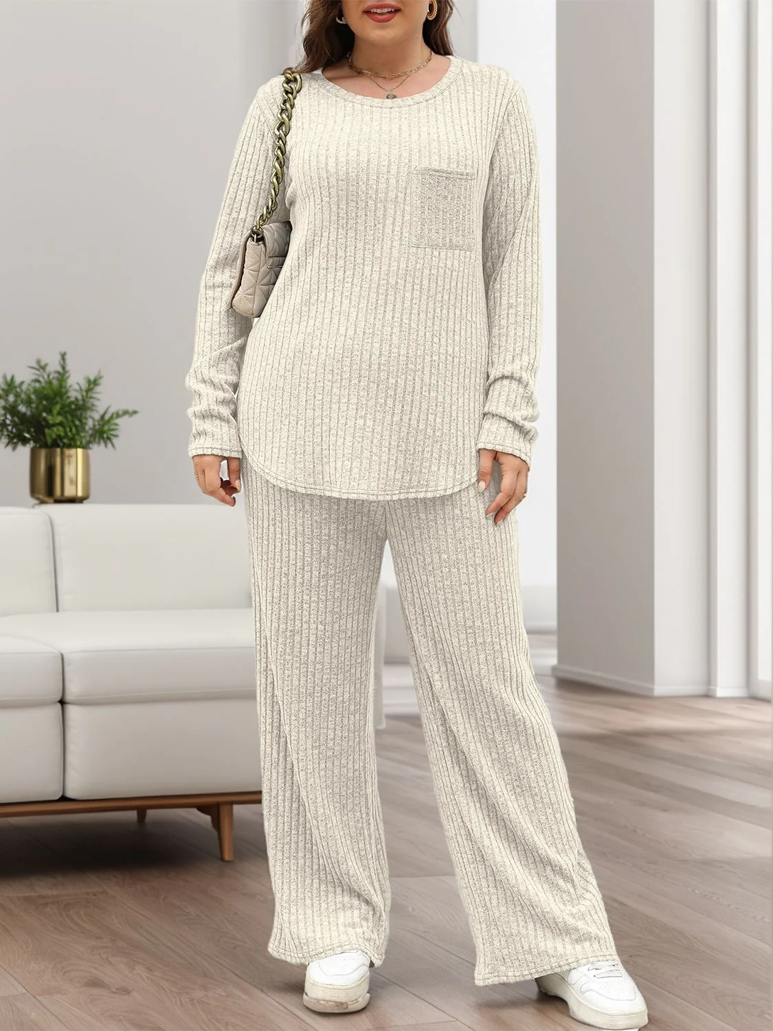 Henriette | Set consisting of a long-sleeved top and crew-neck trousers - Image 25