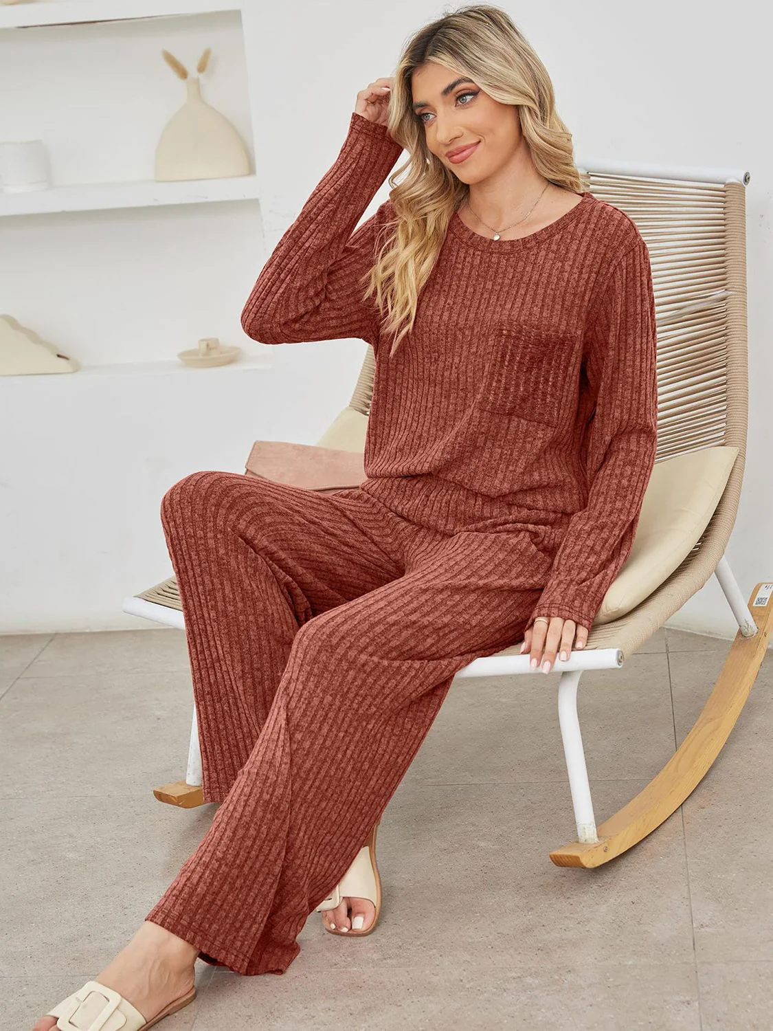 Henriette | Set consisting of a long-sleeved top and crew-neck trousers - Image 7
