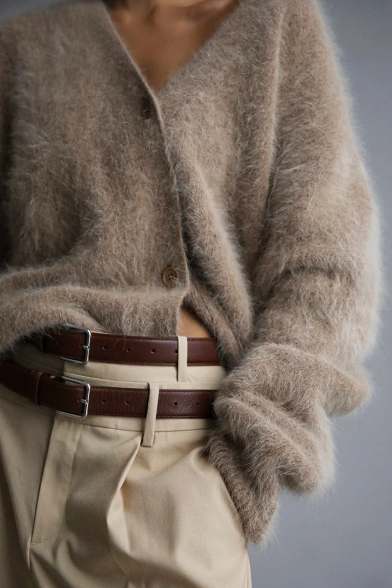 Henriette | V-neck cardigan made of imitation mink hair - Image 5