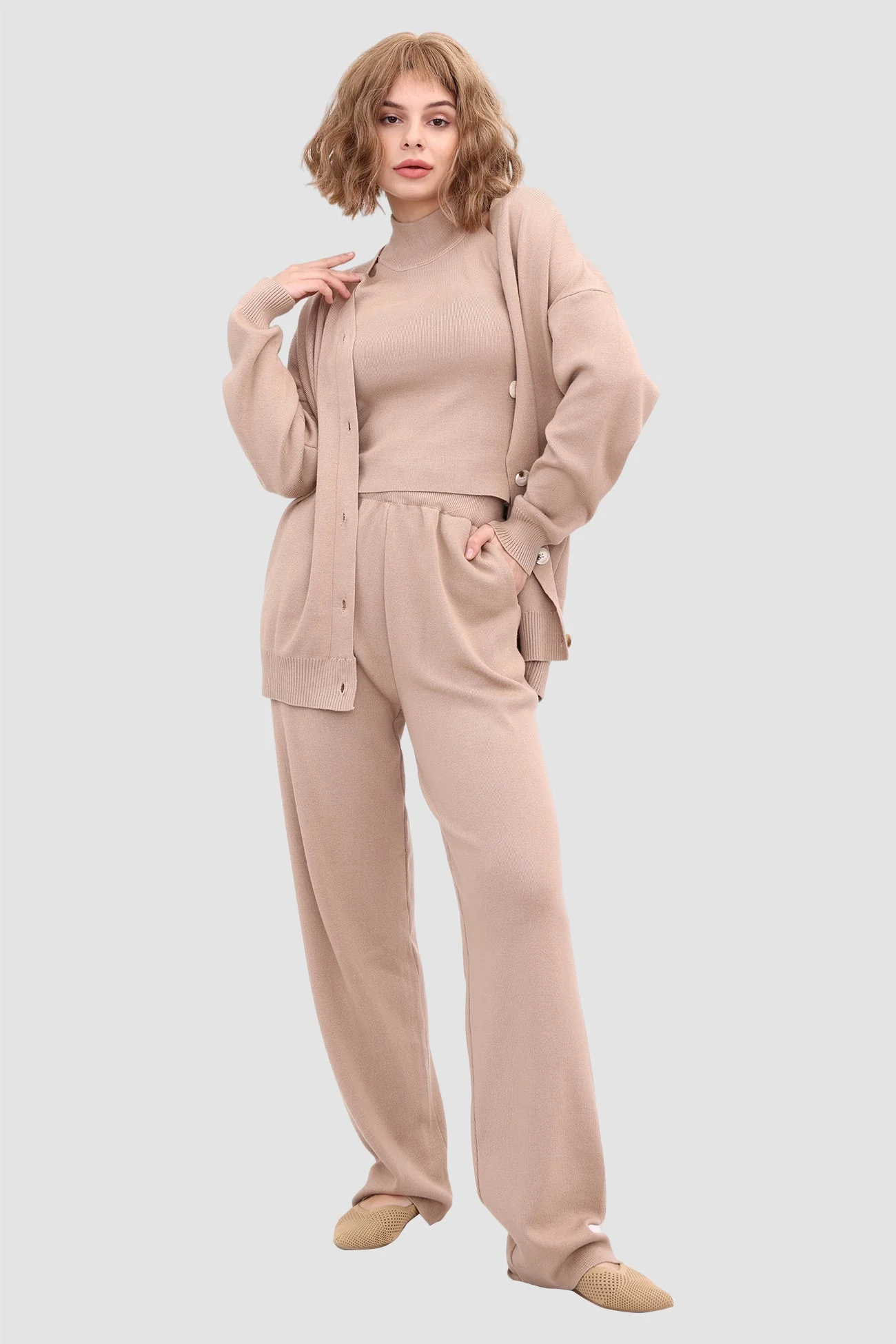 Hilda | Knitted crop tank top, pants and dressing gown - Image 4