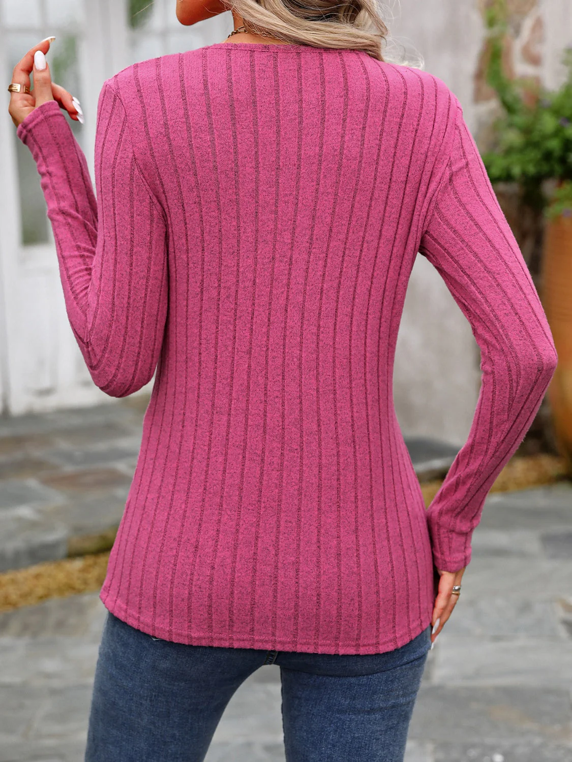 Hilda | Long-sleeved T-shirt with decorative button and crew neck - Image 6