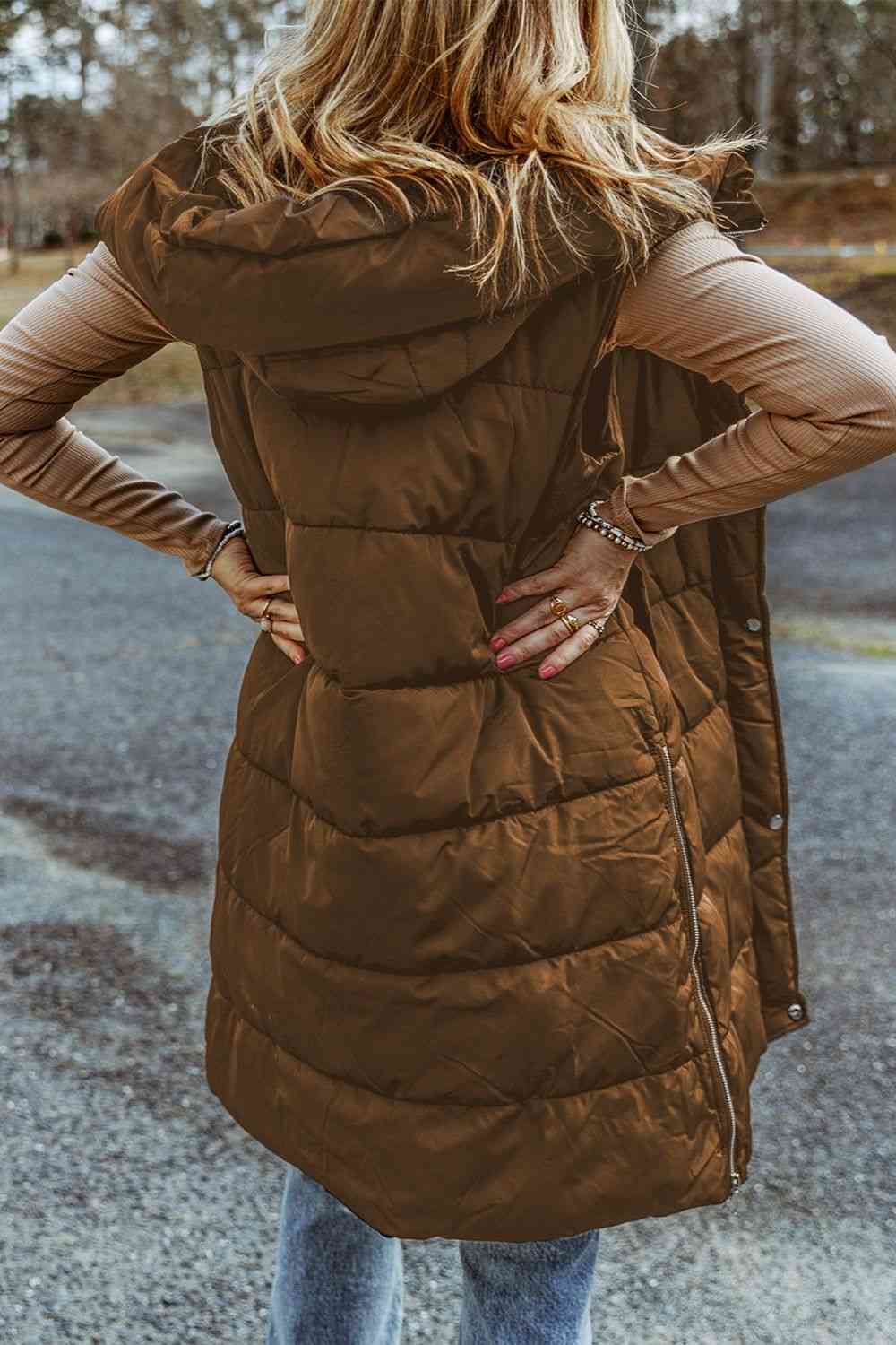 Hortensia | Long, sleeveless, padded hooded coat - Image 14