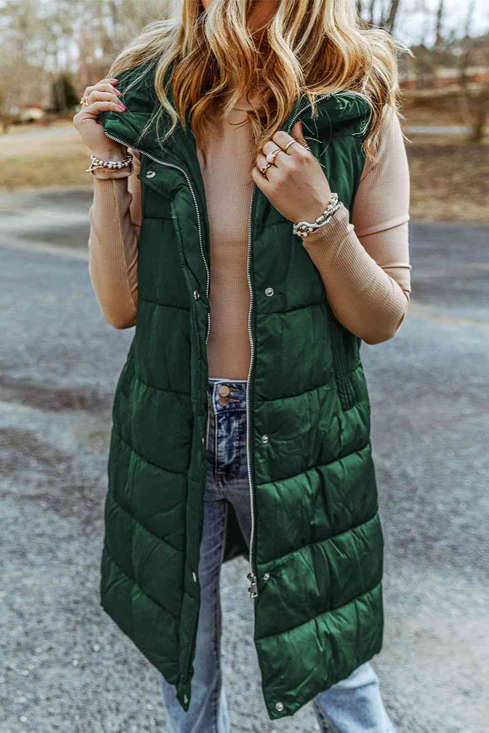 Hortensia | Long, sleeveless, padded hooded coat - Image 6