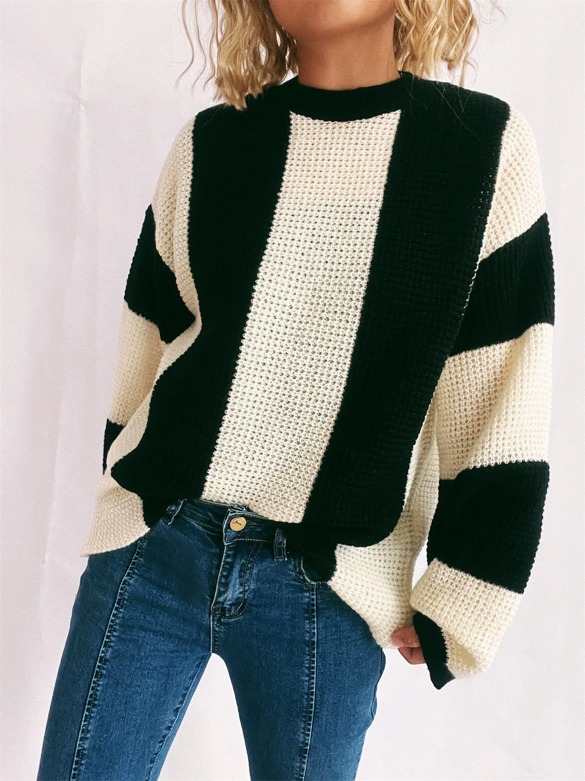 Ida | Color block sweater with a crew neck and long sleeves - Image 5