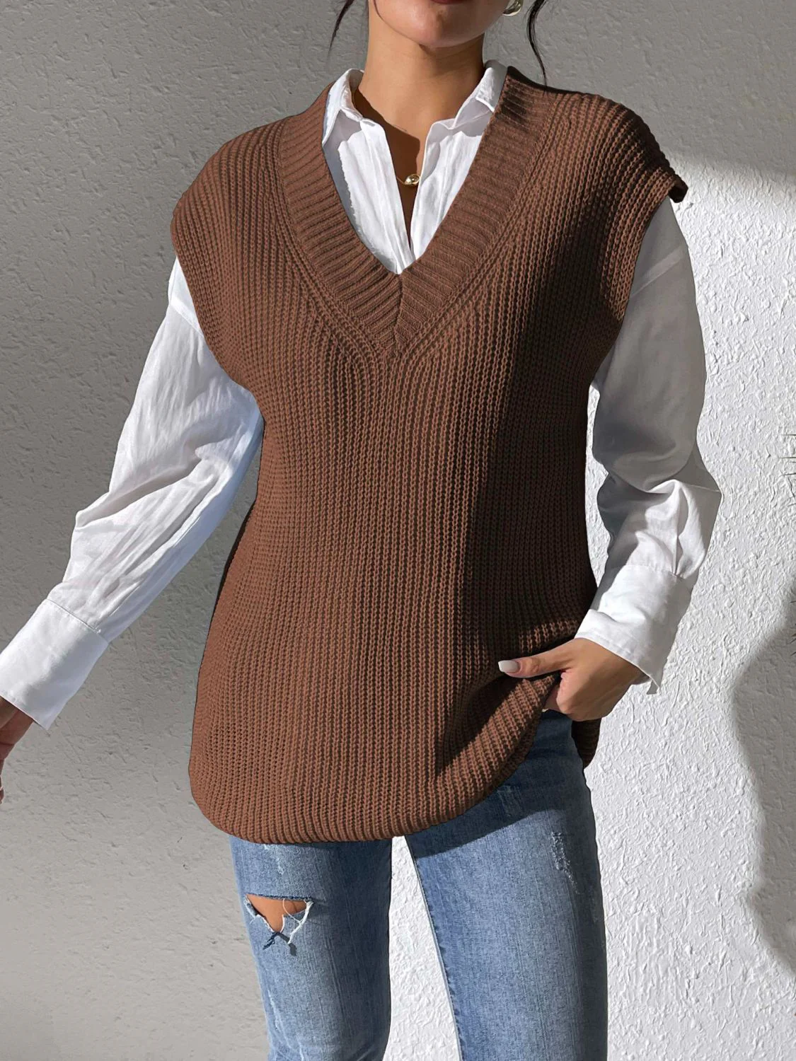 Ida | V-neck sweater vest - Image 6