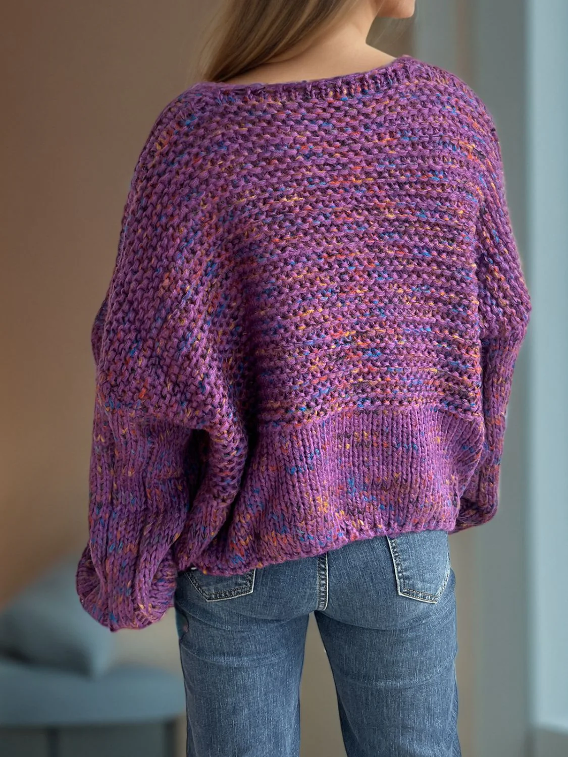 Iliana | Long-sleeved sweater with low shoulders - Image 8