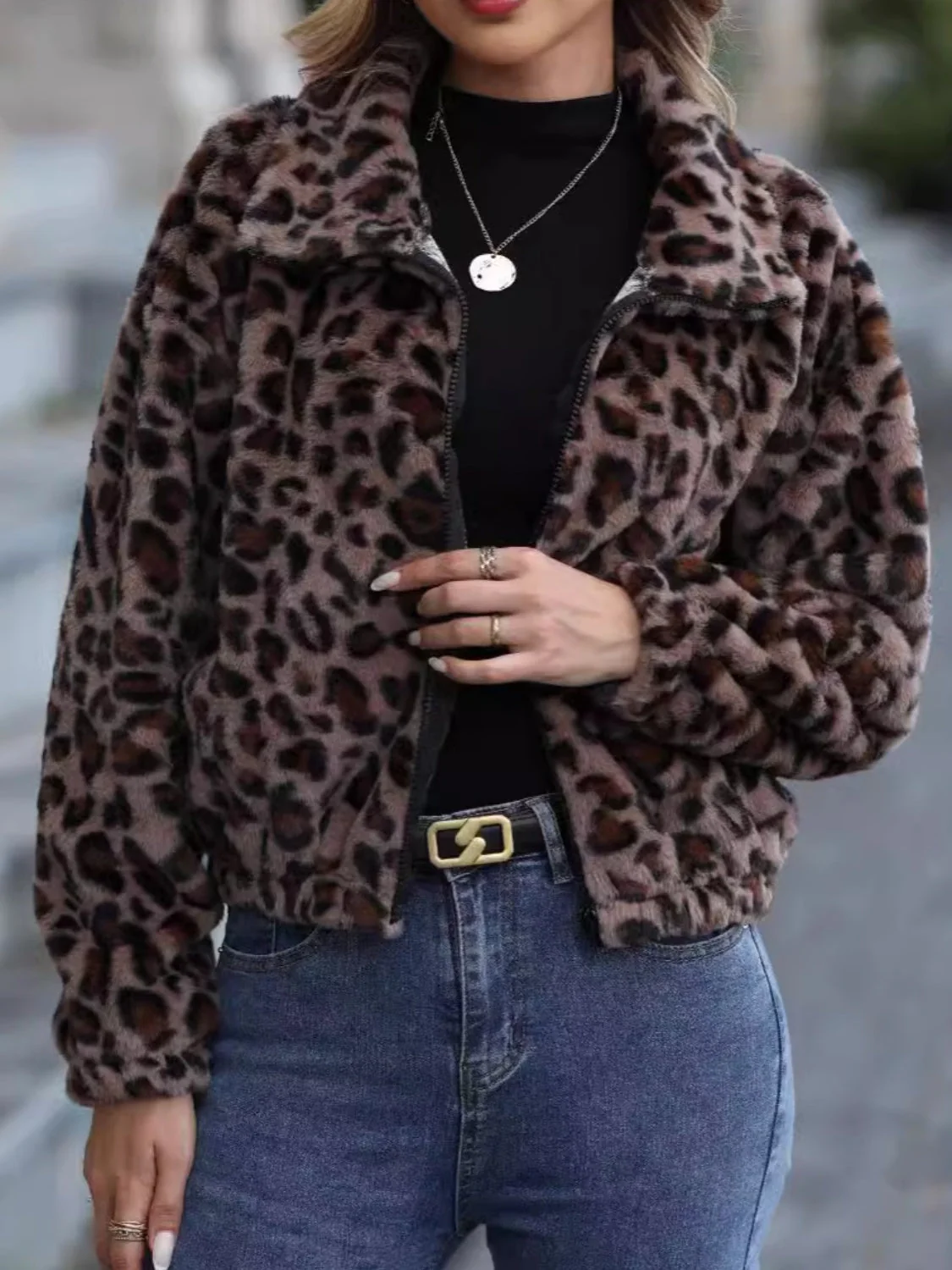 Ilse | Jacket with leopard collar and zip