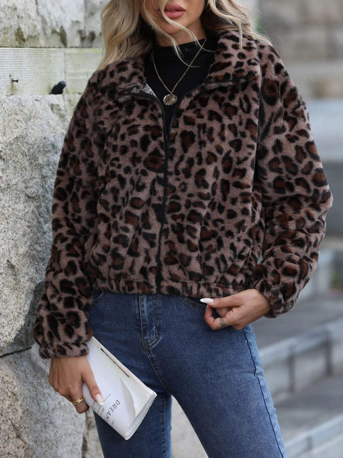 Ilse | Jacket with leopard collar and zip - Image 4
