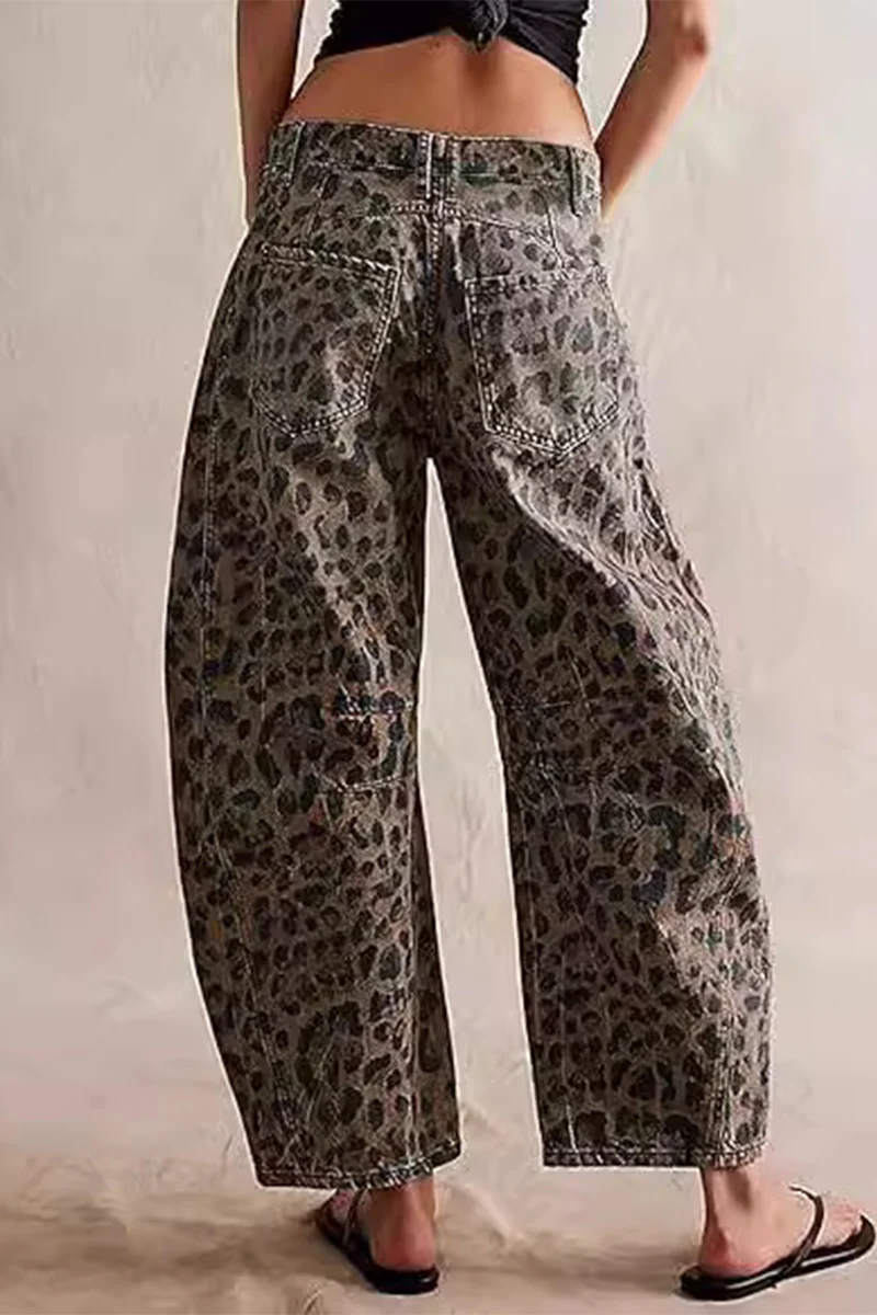 Imelda | Casual loose street denim jeans with leopard pocket and mid-rise - Image 5