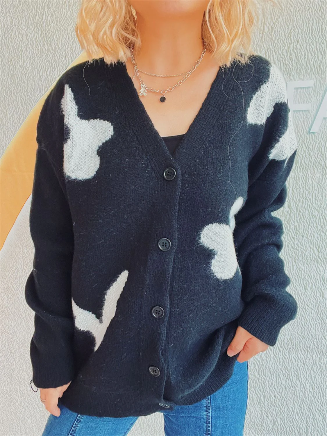 Ines | Long-sleeved cardigan with floral buttons and V-neck - Image 6