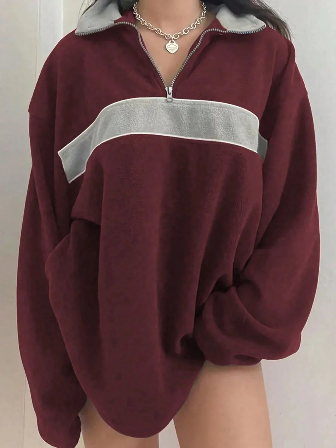 Ingrid | Contrasting long-sleeved sweatshirt with dropped shoulders - Image 15