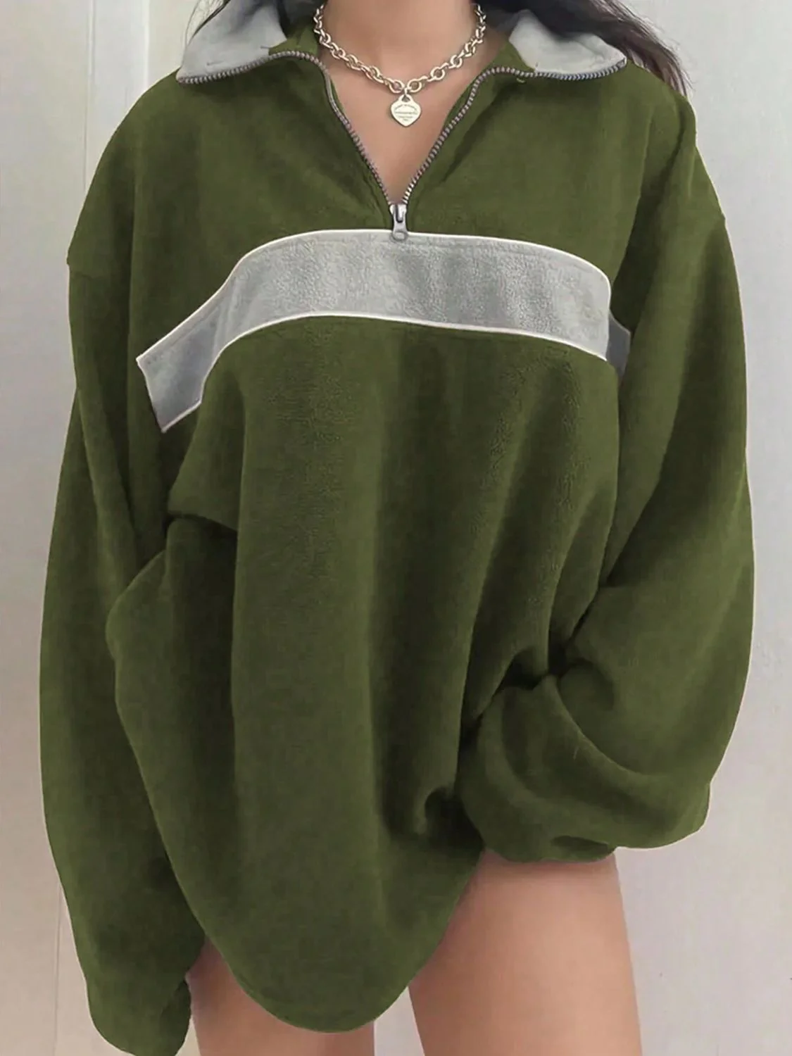 Ingrid | Contrasting long-sleeved sweatshirt with dropped shoulders - Image 6