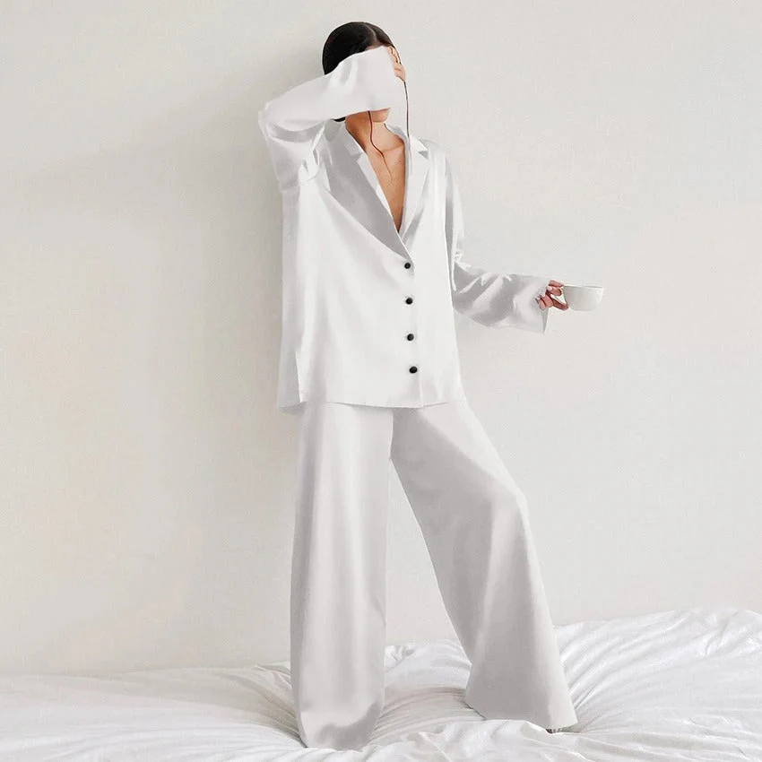 Iris | Oversized pajama set with silky elegance - Image 2