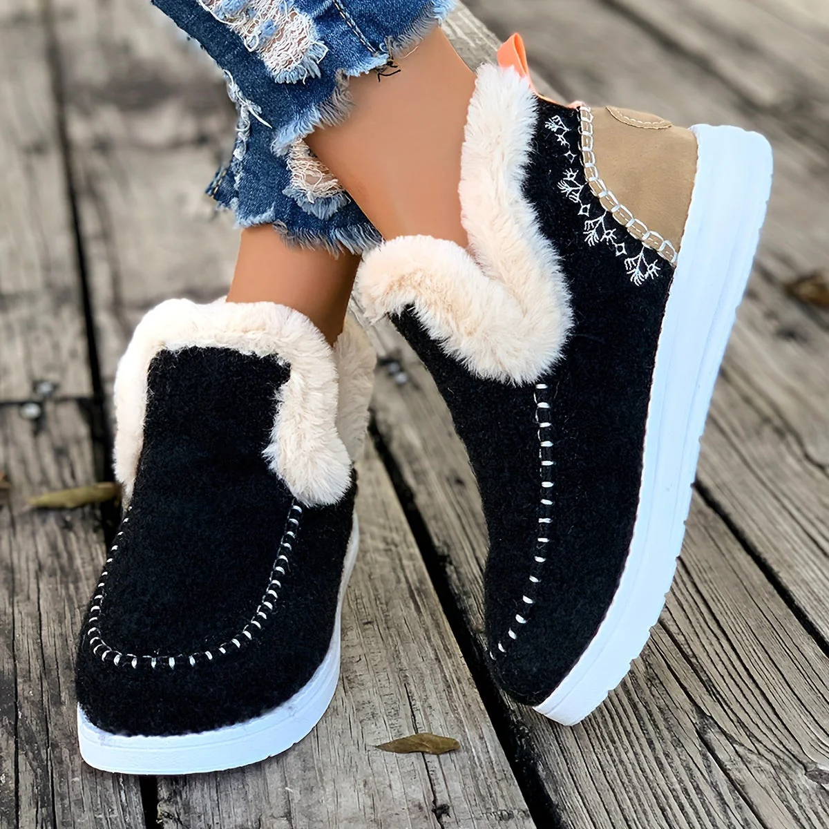 Isabel | Cozy winter slippers for women: fleece lining, PU sole and soft fabric construction - Image 12