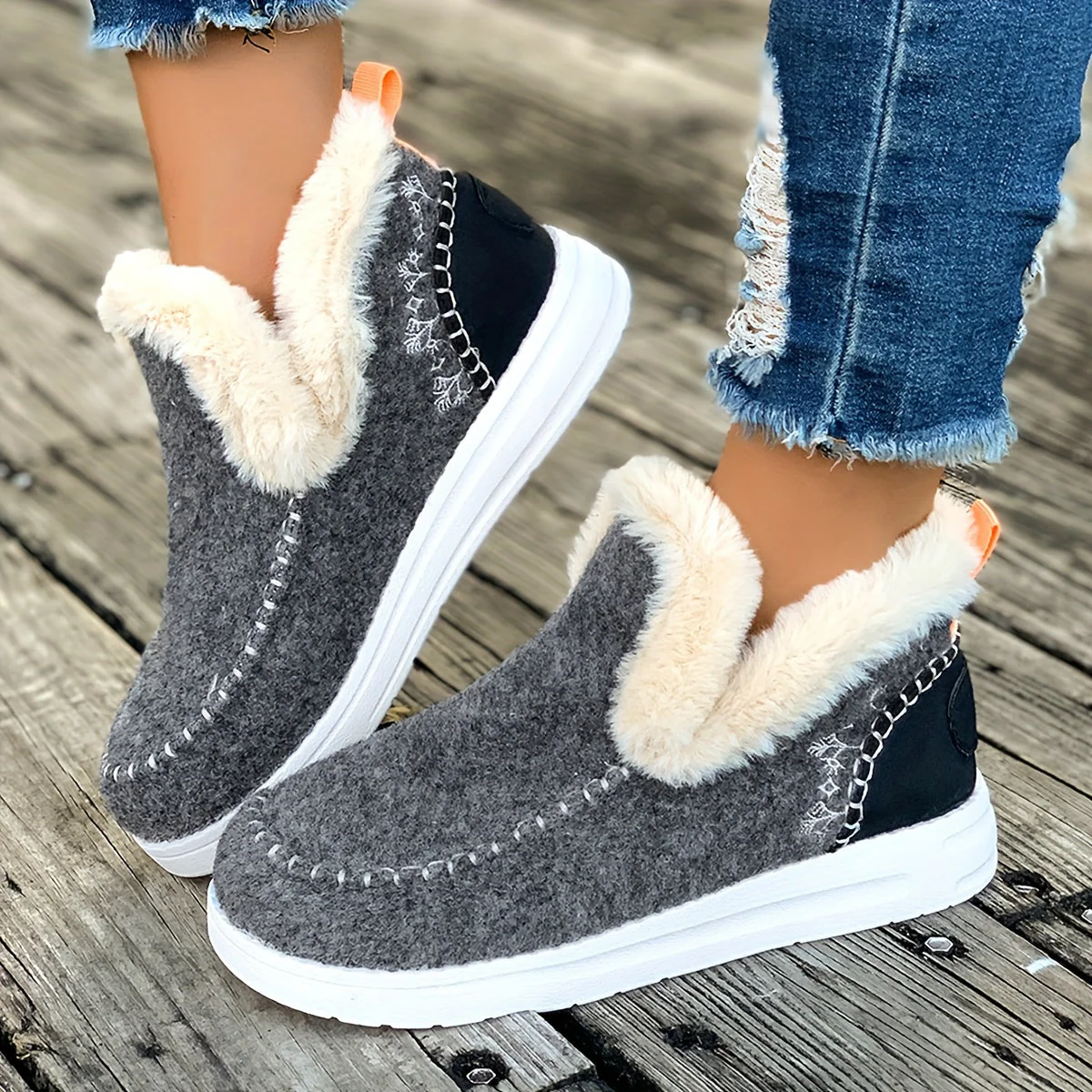 Isabel | Cozy winter slippers for women: fleece lining, PU sole and soft fabric construction - Image 7
