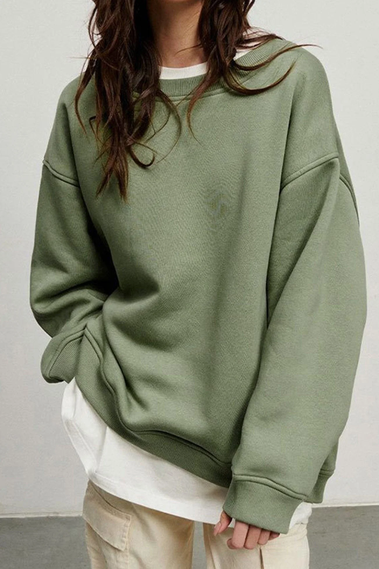 Isadora | Solid oversized crew neck sweatshirt - Image 11