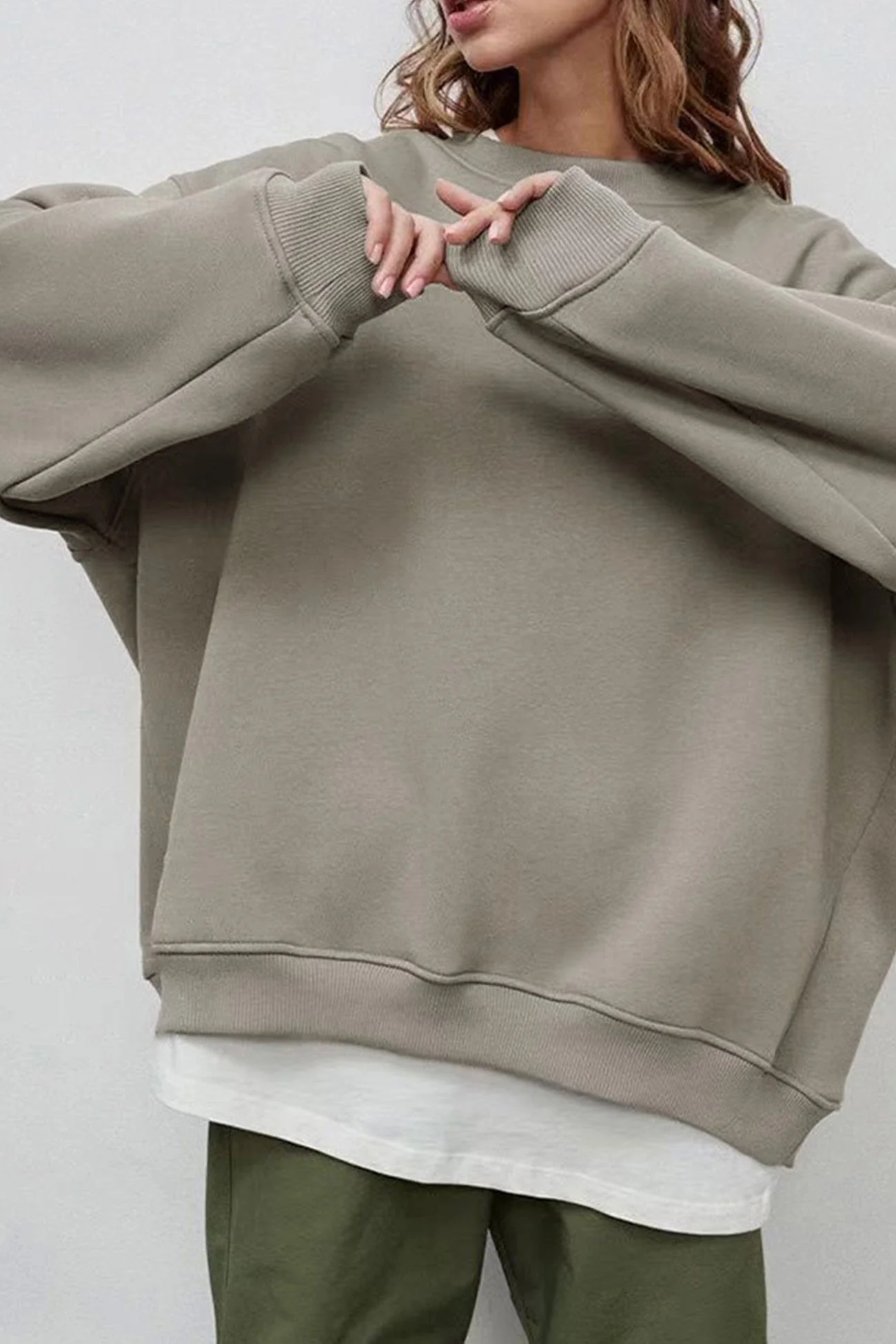 Isadora | Solid oversized crew neck sweatshirt - Image 13
