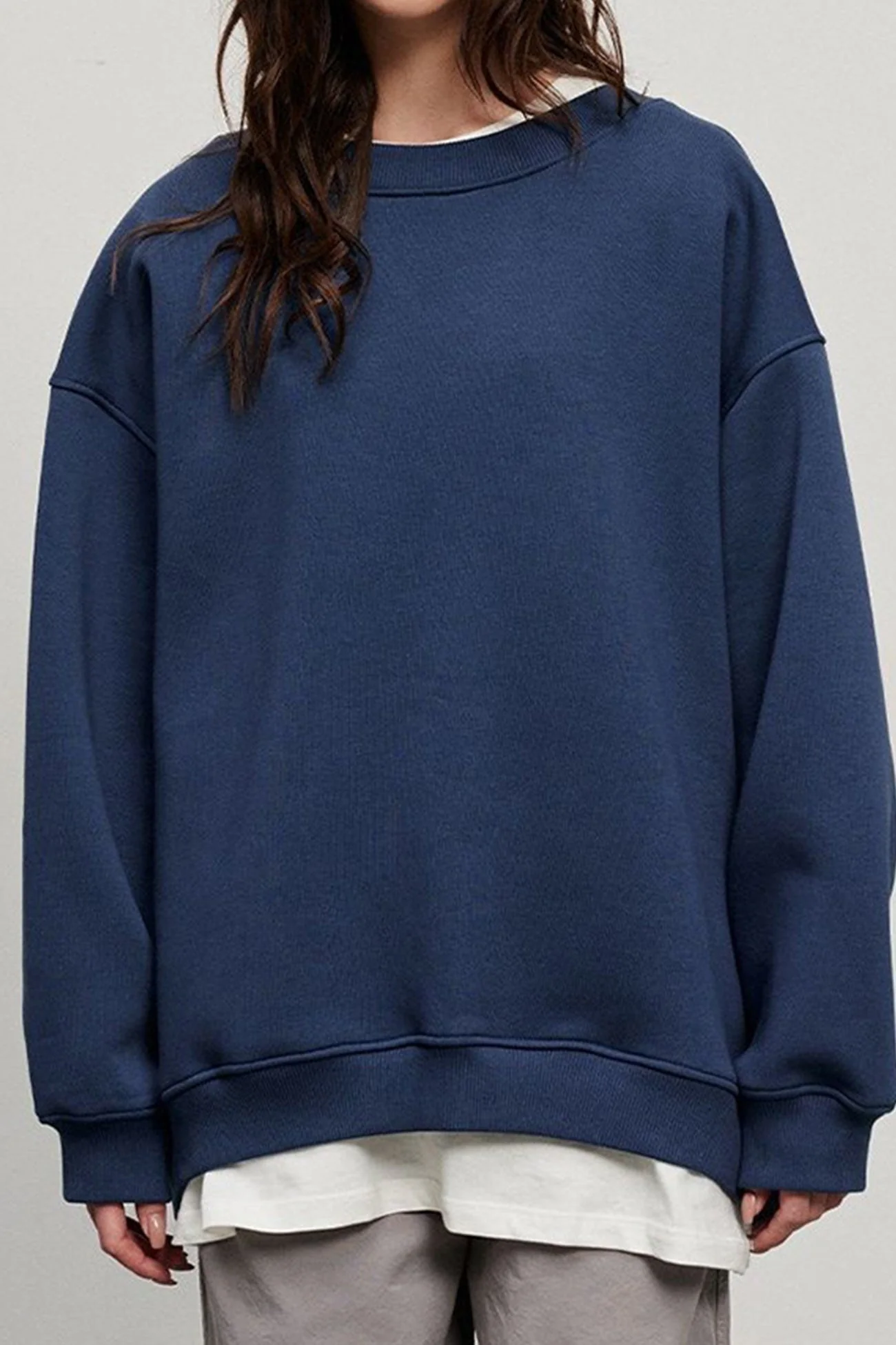 Isadora | Solid oversized crew neck sweatshirt - Image 19