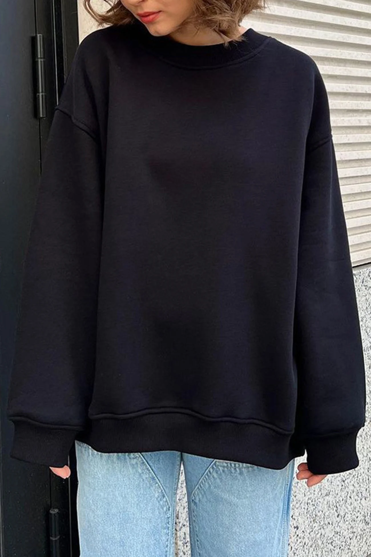 Isadora | Solid oversized crew neck sweatshirt - Image 7