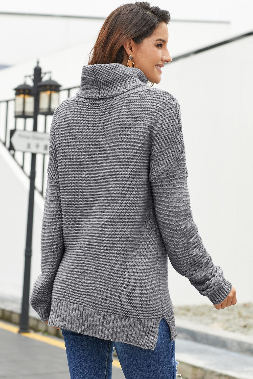 Jesica | Timeless and elegant winter sweater - Image 14