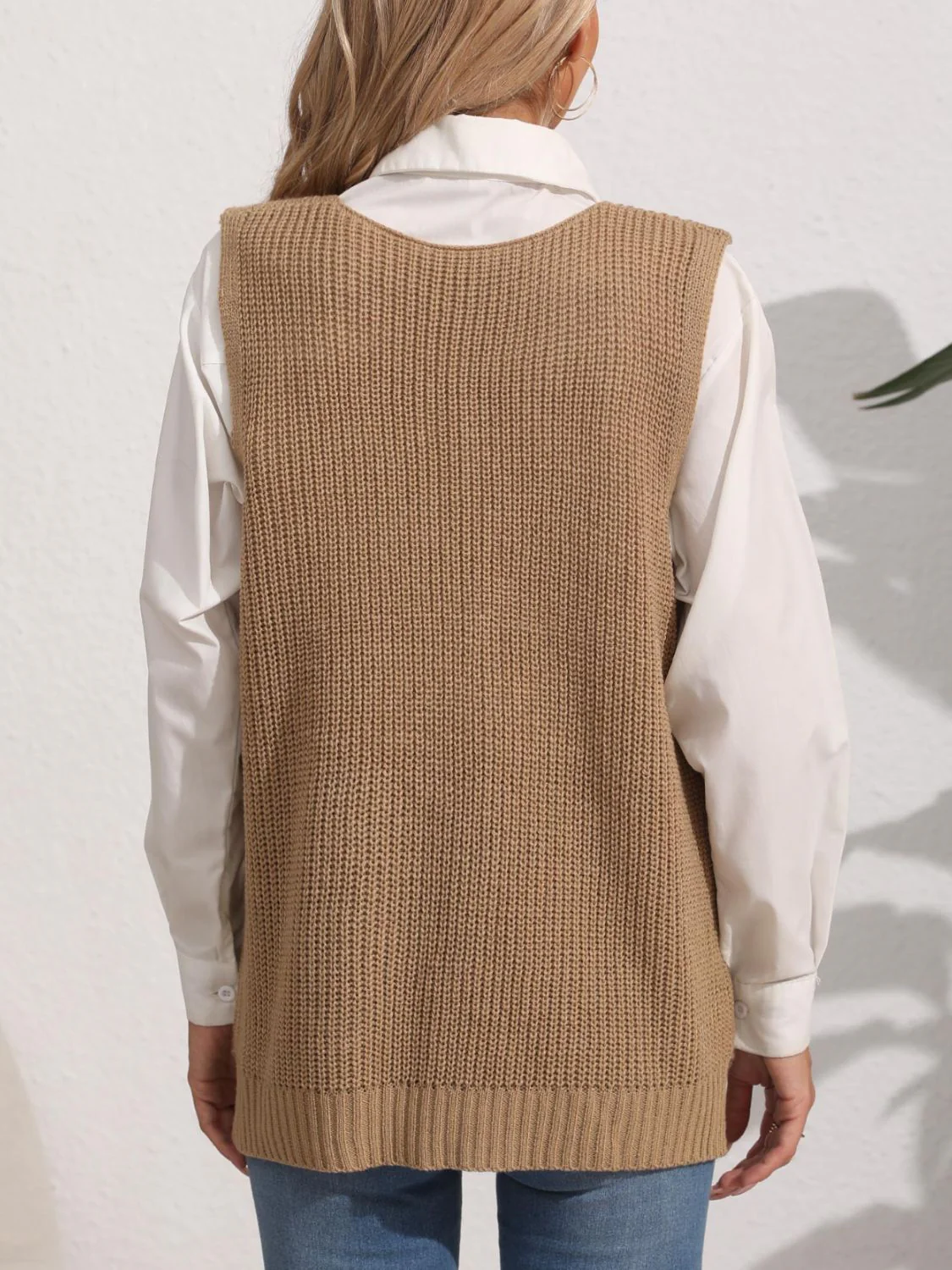 Johanna | Sweater vest with pockets and V-neck - Image 2