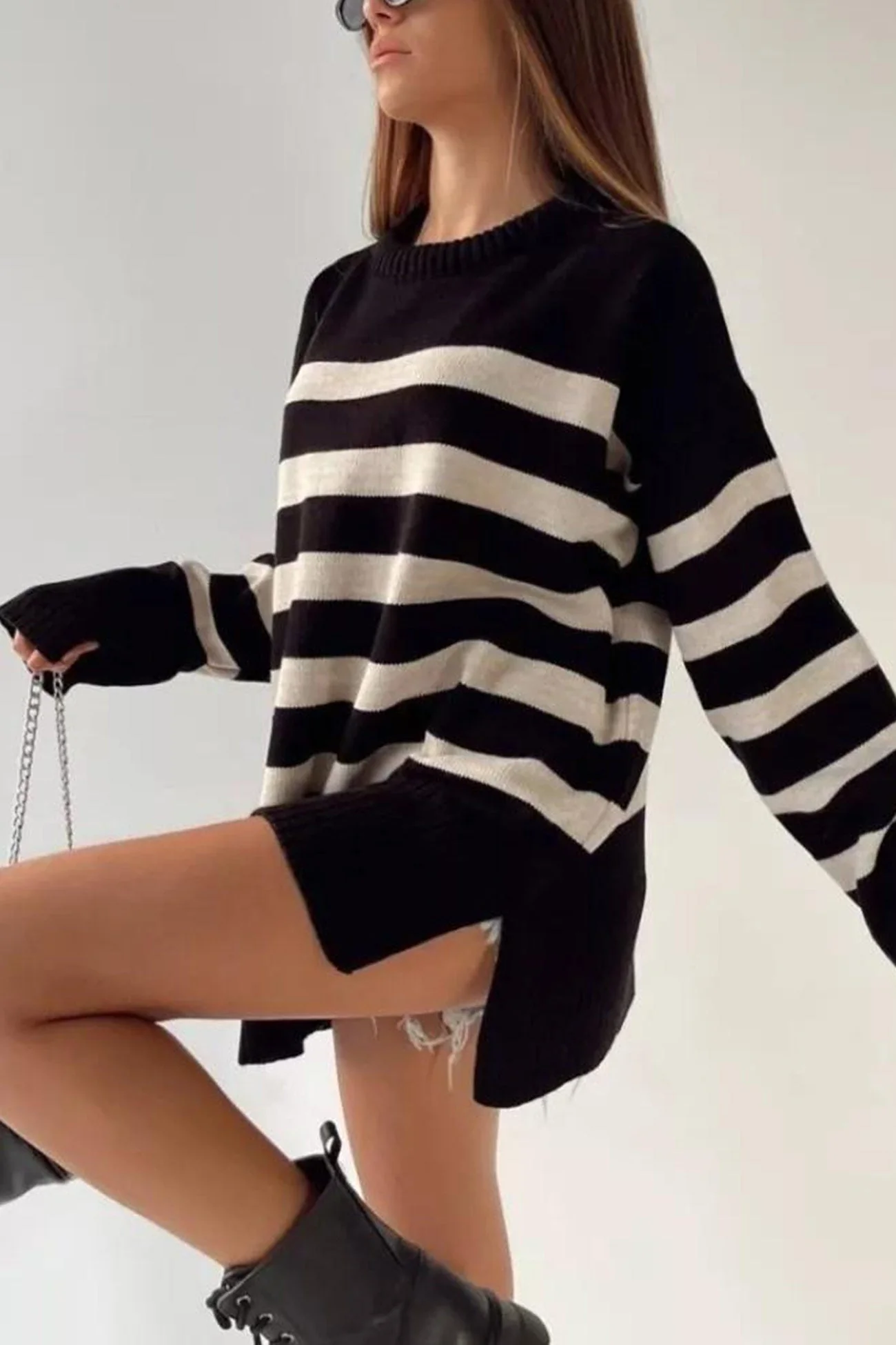 Josefina | Striped slit sweater with a crew neck