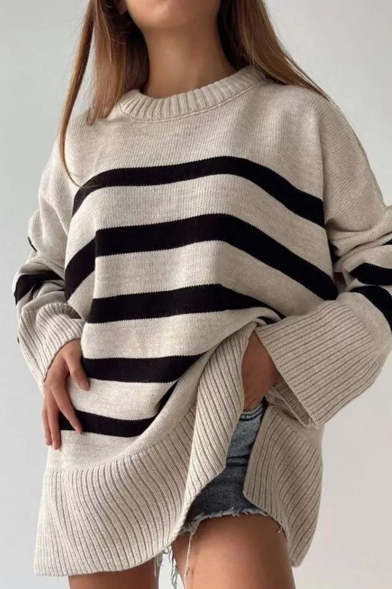 Josefina | Striped slit sweater with a crew neck - Image 7