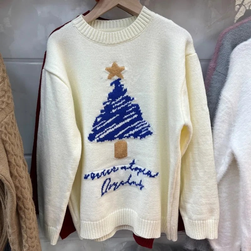 Juana | Women's oversized knitted sweater with Christmas tree print - Image 2