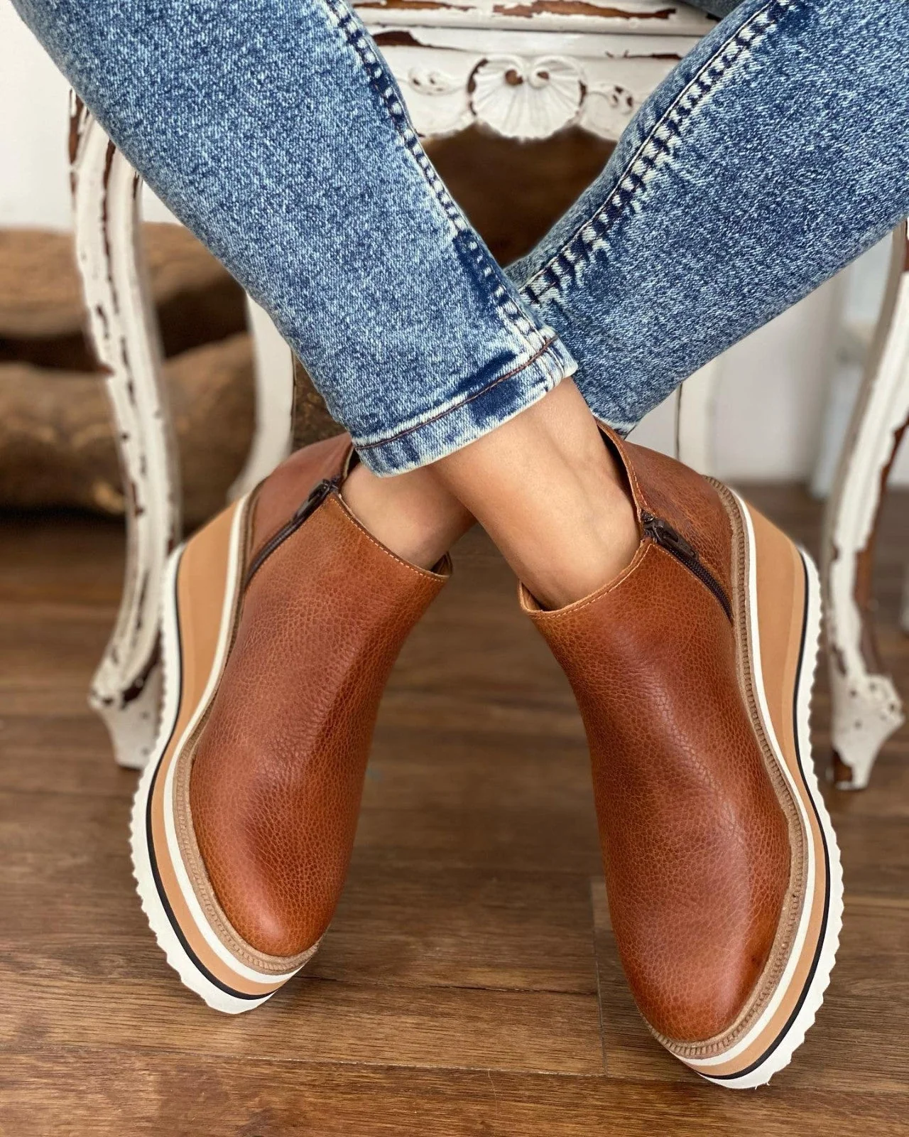 Judith | Versatile and supportive orthopedic boots. - Image 3