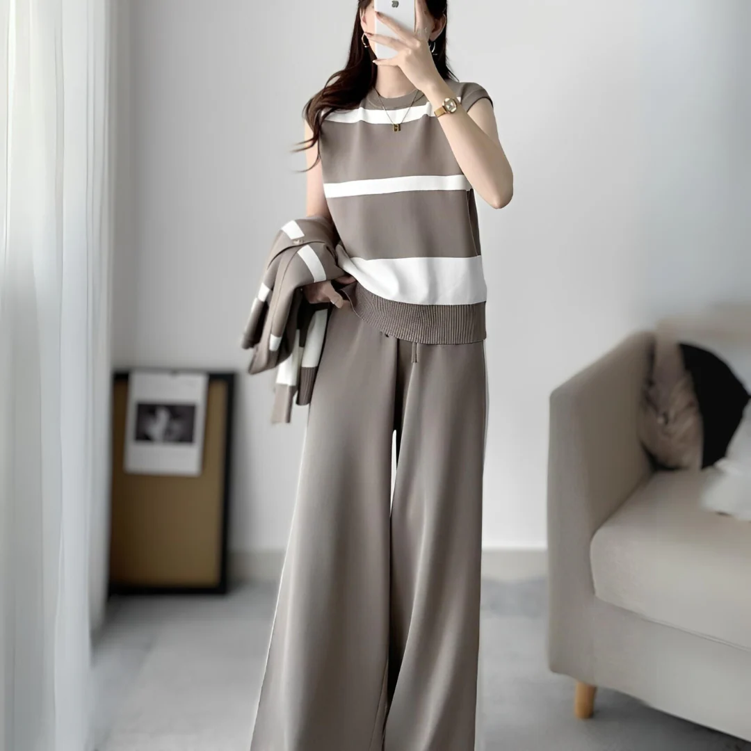 Julieta | Set consisting of a sweater, trousers and shirt - Image 12