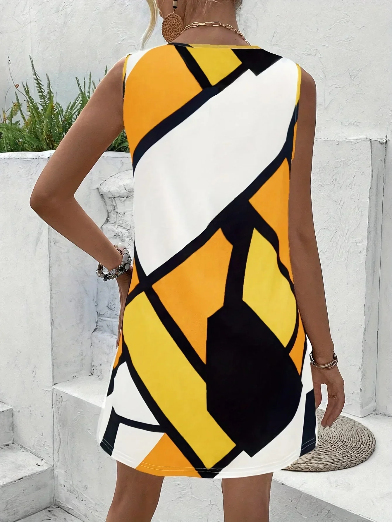 Juno® | Casual and relaxed   dress - Image 5
