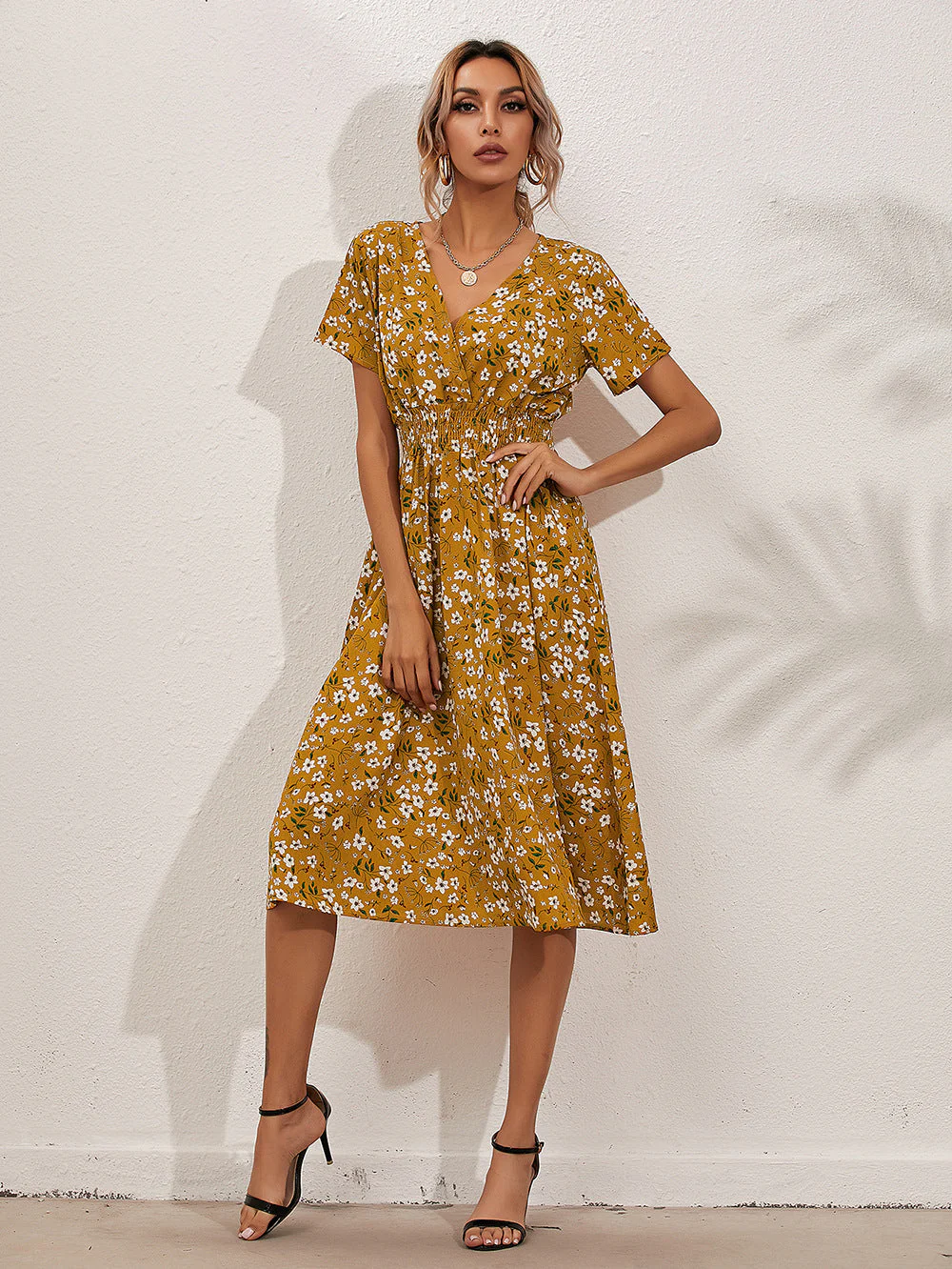 Karen® | Elegant Summer Dress With Floral Print - Image 4