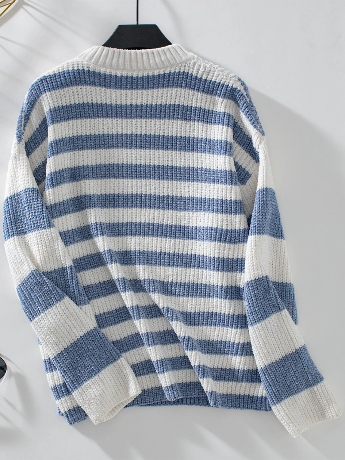 Karen | Striped long-sleeved sweater with a crew neck - Image 10