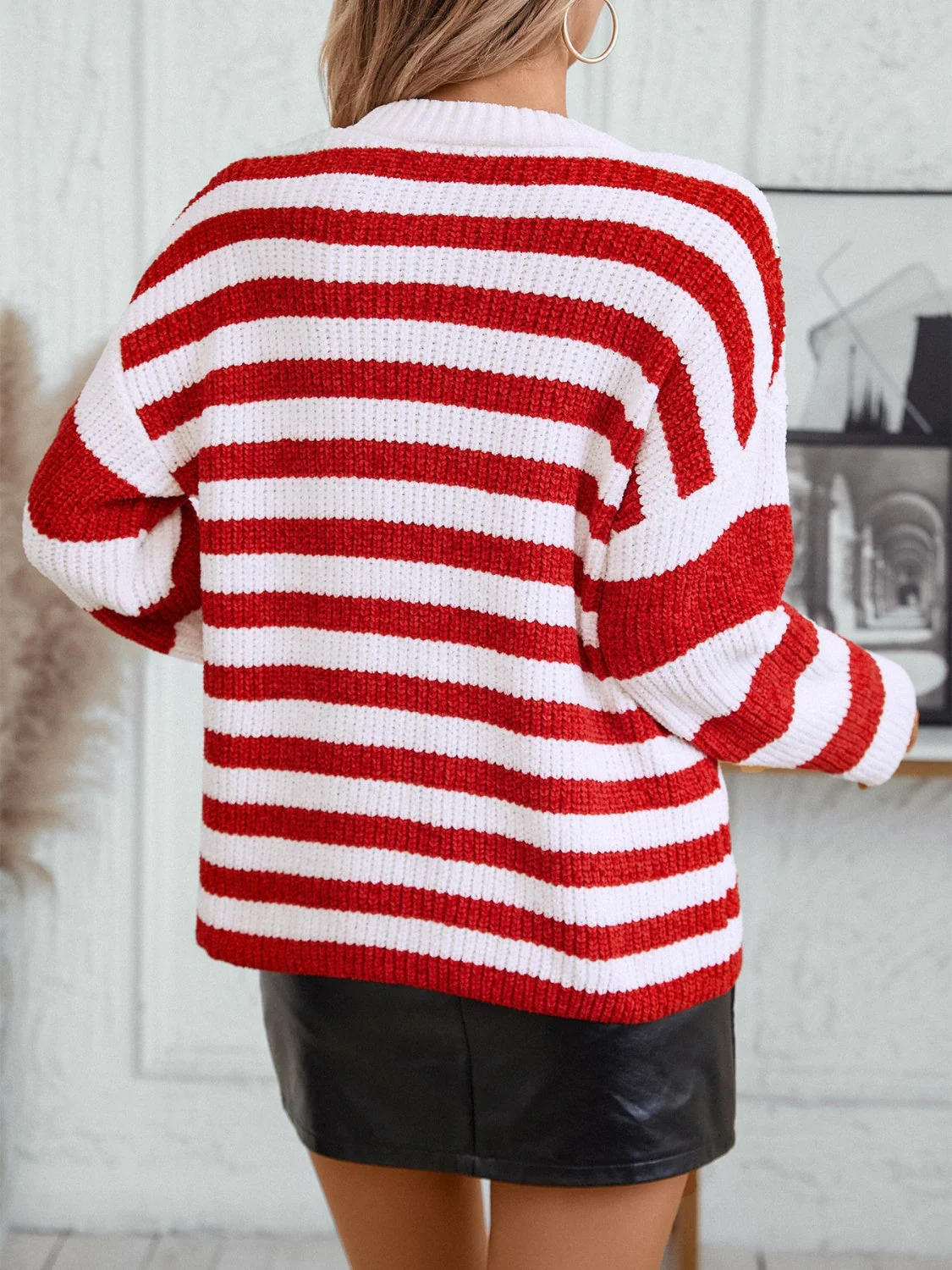Karen | Striped long-sleeved sweater with a crew neck - Image 5
