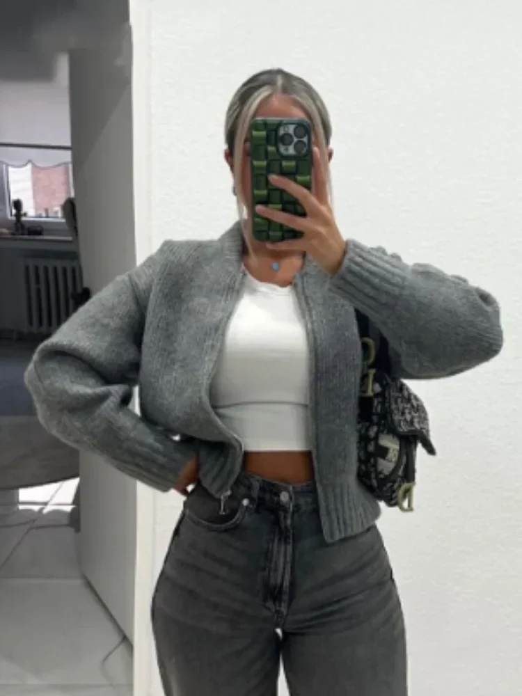 Karla | Gray O-neck knitted women's sweater, fashion jacket - Image 2