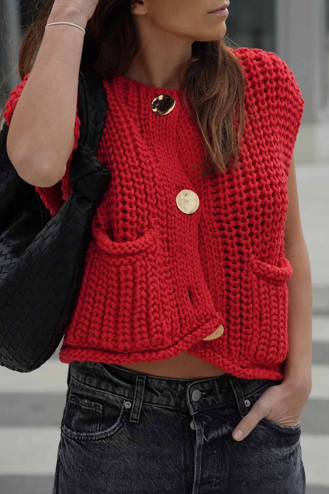 Katinka | Cardigan with a button placket at the front and sleeveless pockets - Image 2