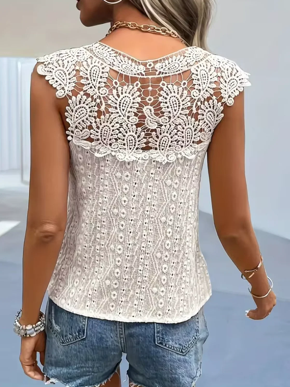 Kimberly® | Sleeveless Lace Top With V-Neck - Image 2
