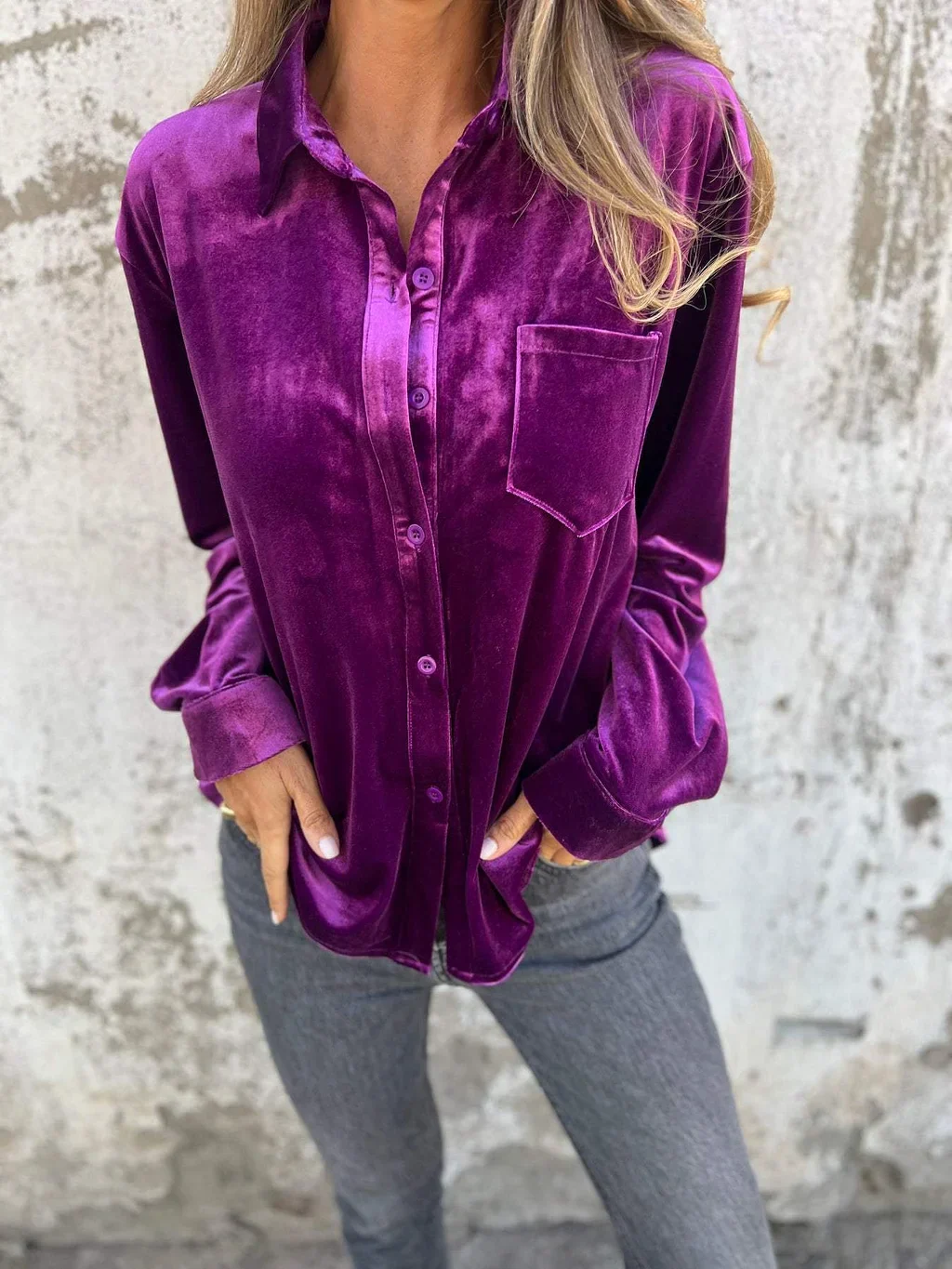 Kirsten | Velvet shirt fall trend 2024 - Image 4