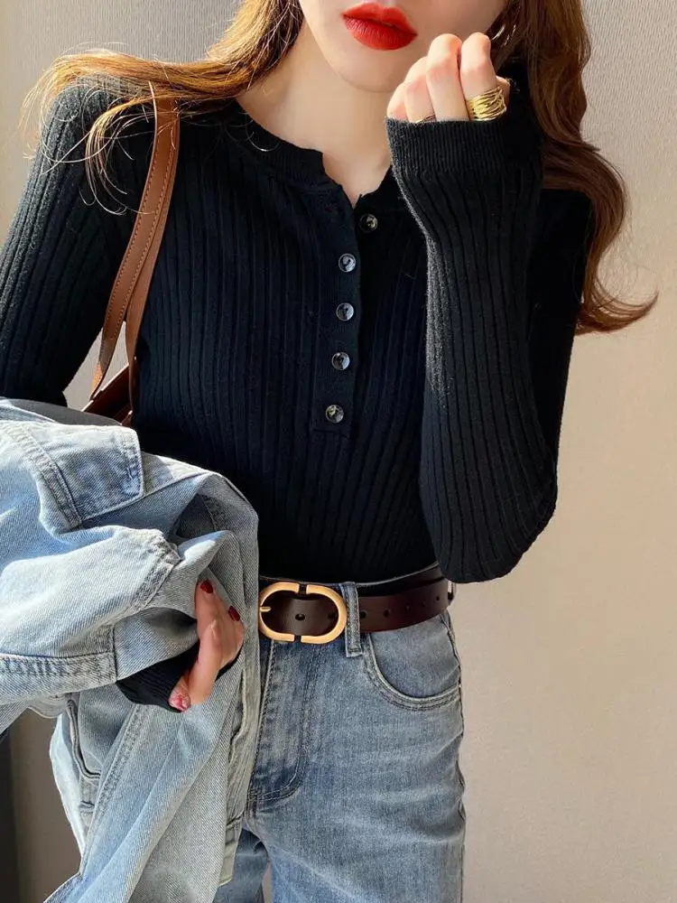 Kirsten | Solid knitted women's sweater - Image 4
