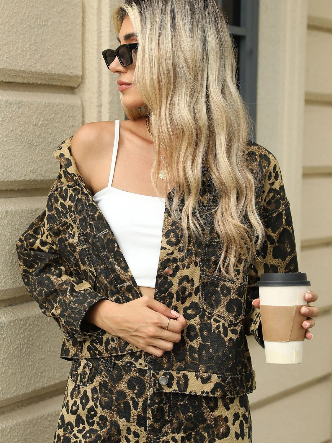 Klara | Long sleeve denim jacket with pockets and leopard print - Image 6