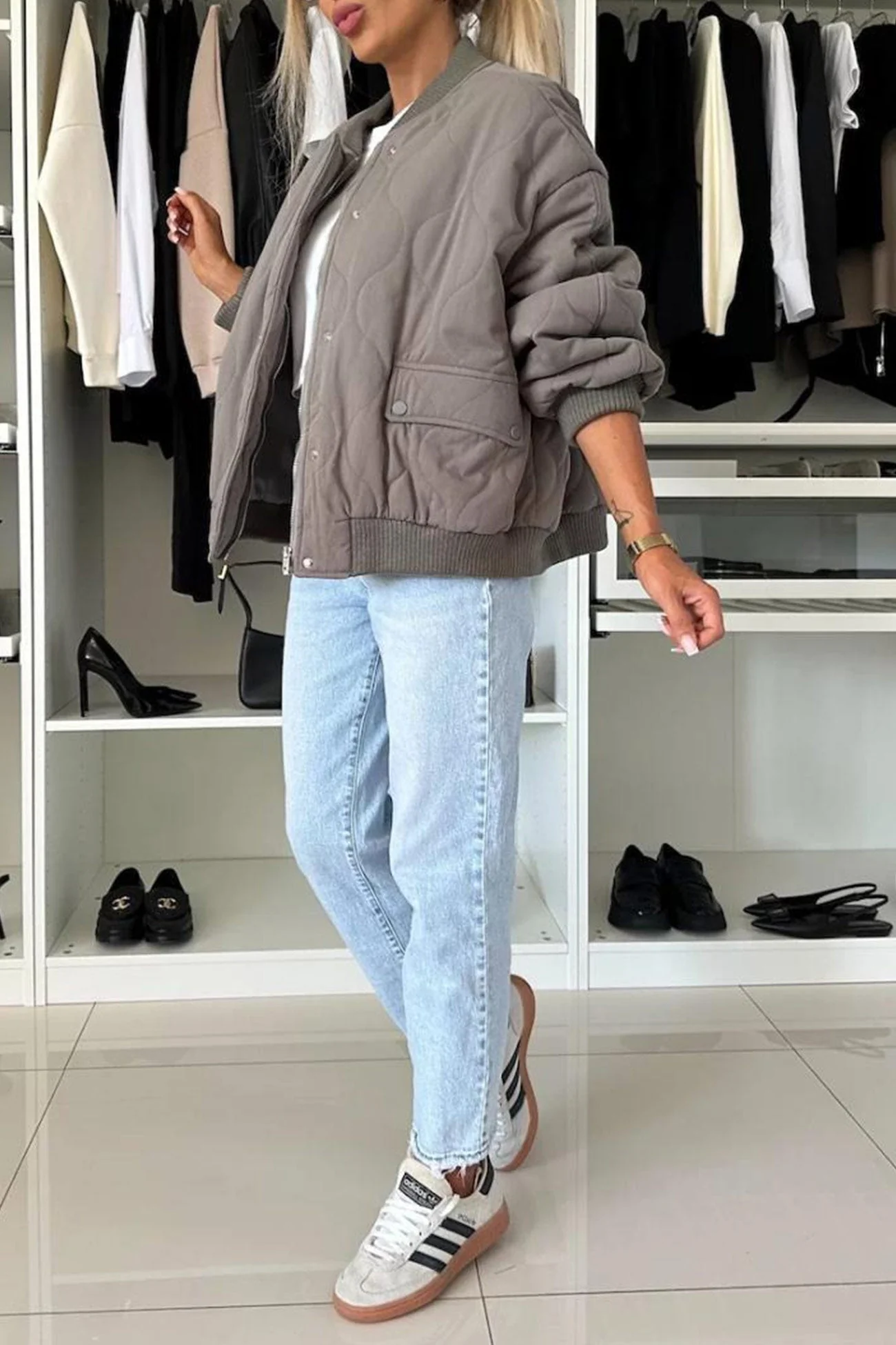 Klara | Solid color bomber jacket with button placket - Image 2