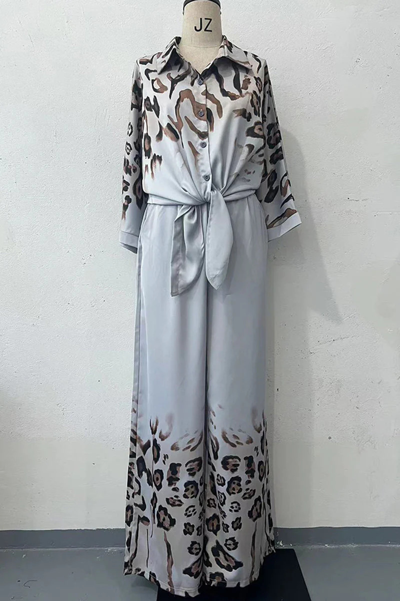 Krista | Casual two-piece suit with press studs, turn-down collar and long sleeves - Image 6