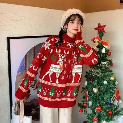 Kristin | Warm women's knitted sweater with a Christmas print and a crew neck