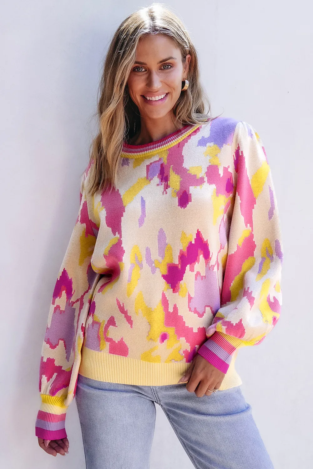 Kristina | Contrasting long-sleeved sweater with a crew neck - Image 3