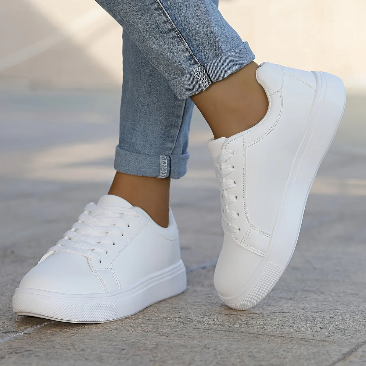 Kuroha® | Timeless and elegant sneakers - Image 3